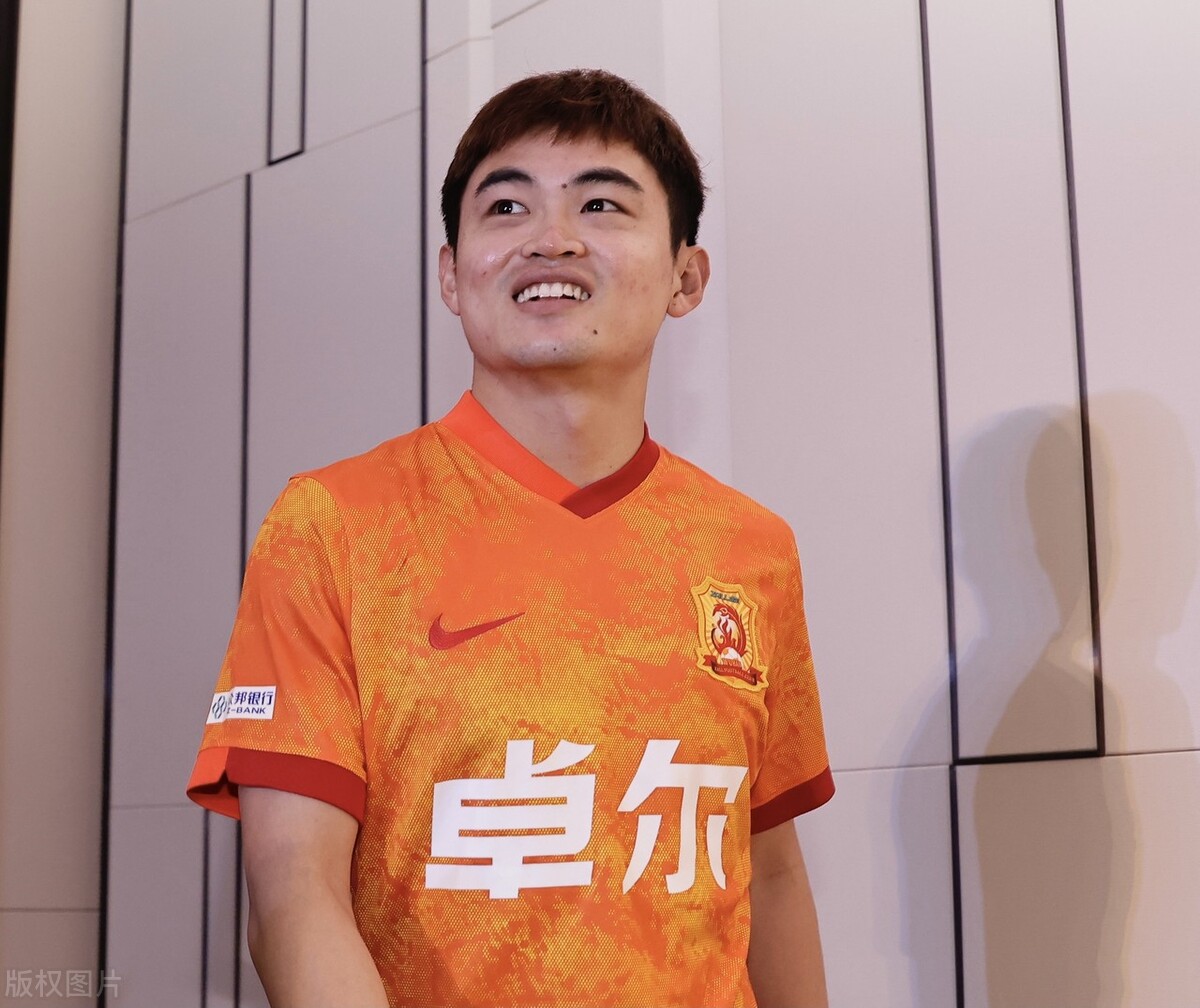 李金羽上位成功!武汉队将迎来什么变化?前队长李行成边缘人物