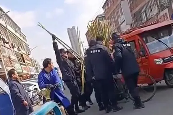 三星镇“抢甘蔗事件”老人发声:不想原谅他们的做法,行为太恶劣