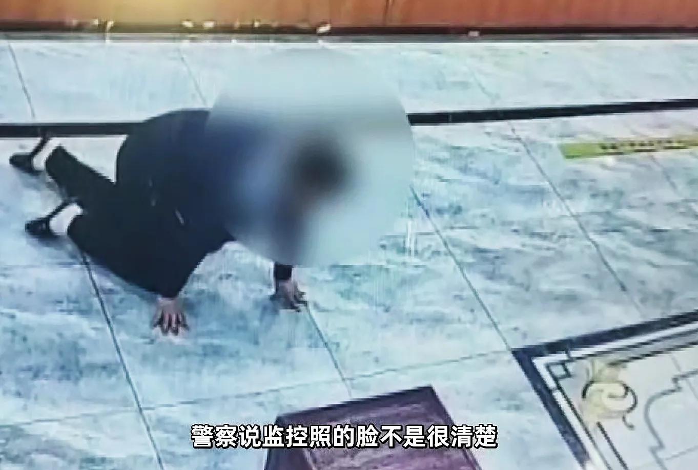男子为从洗浴中心逃单,跪在地上往外爬,老板:500块而已,至于么