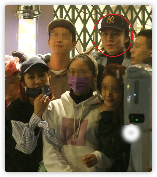 林瑞阳大儿子曝近况,现身咖啡厅卖二手衣服,拼命吆喝仍效果不佳