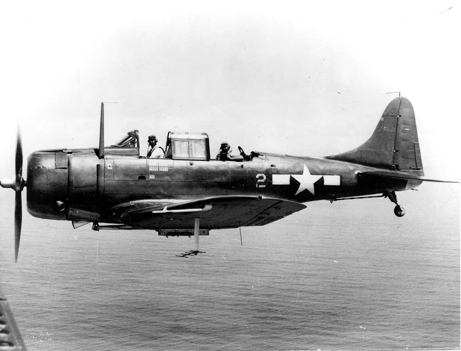 sbd俯冲轰炸机（sbd俯冲轰炸机黑白图集）  第33张